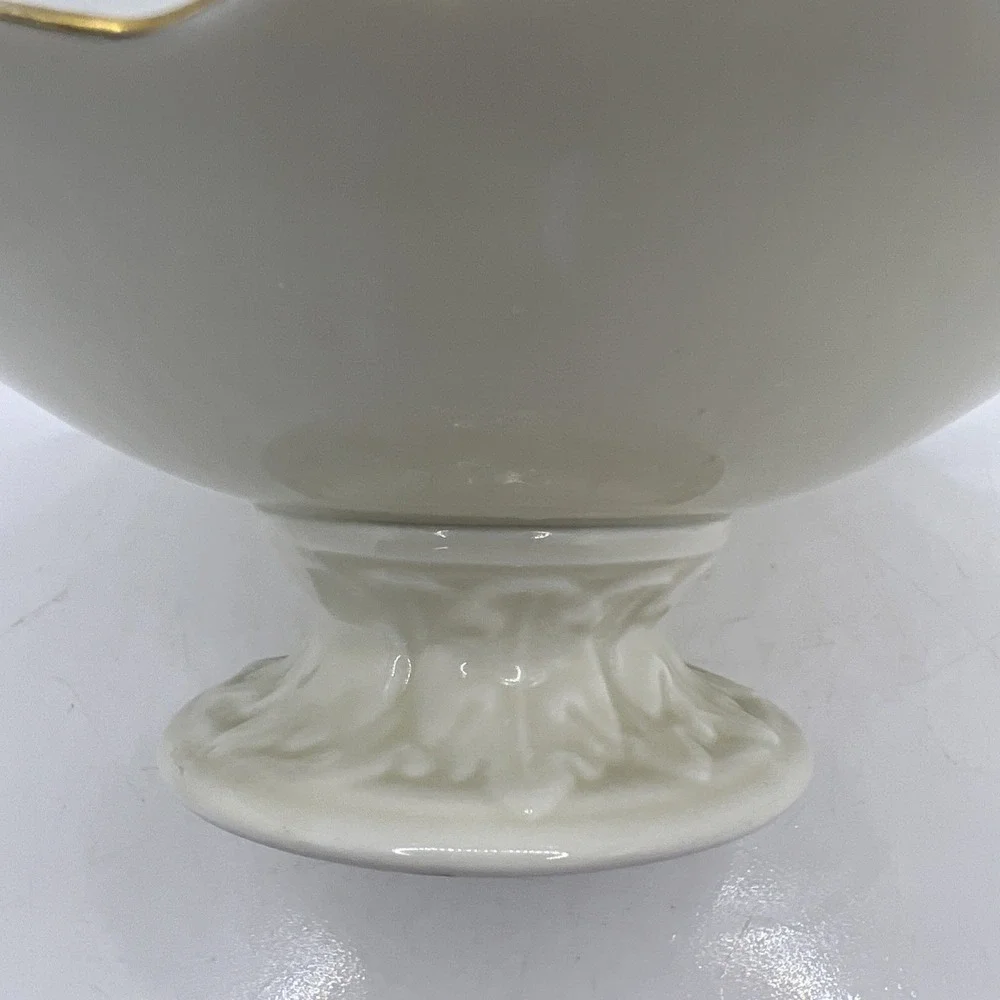Crown Classics Japan Whitehall Leaf Pattern‎ Compote Pedestal Candy Dish Bowl